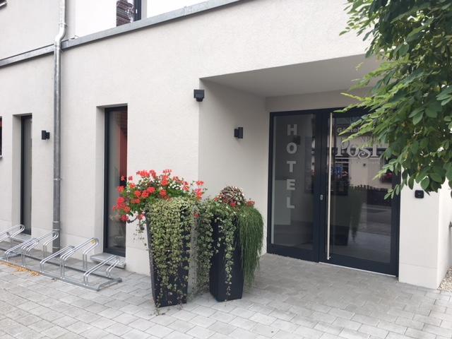 Hotel-Gasthof Neue Post Leutershausen  Экстерьер фото