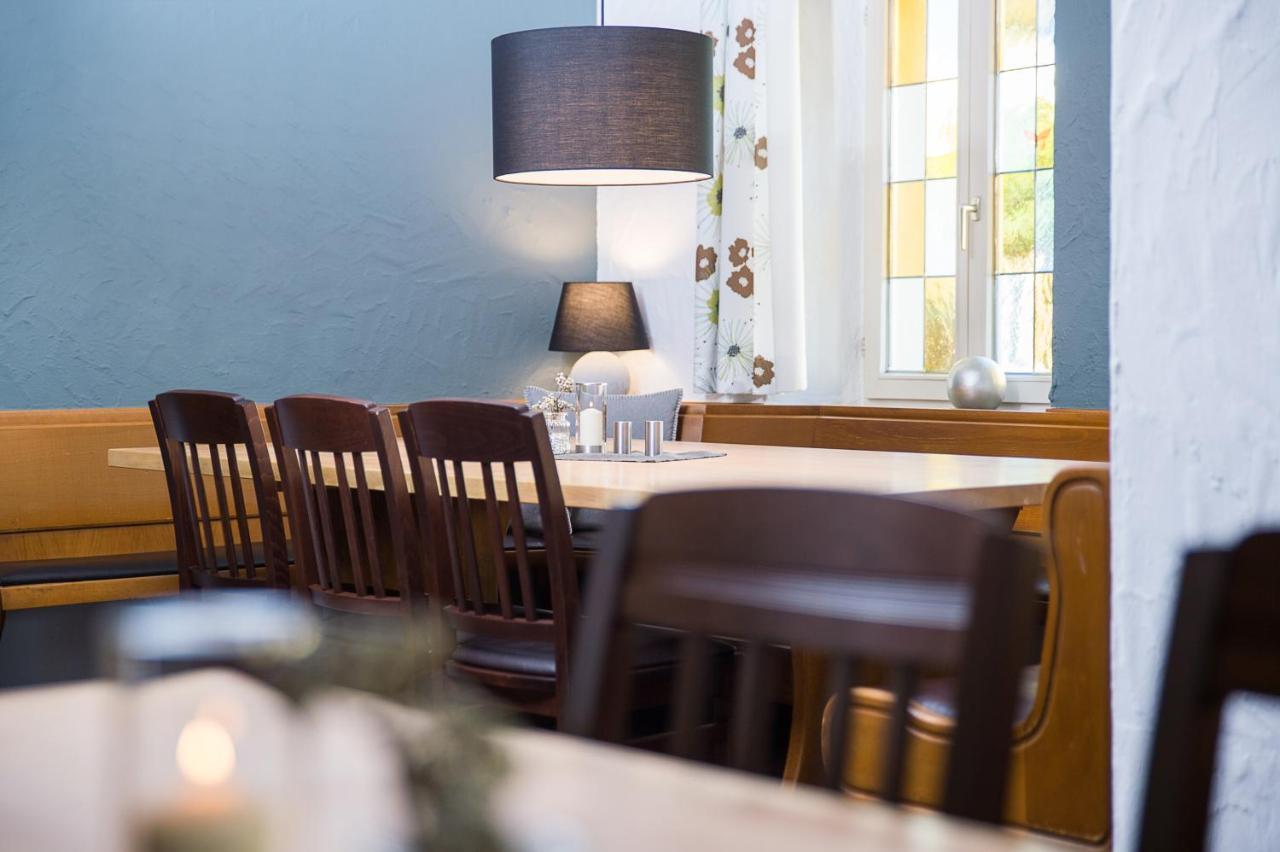 Hotel-Gasthof Neue Post Leutershausen  Экстерьер фото